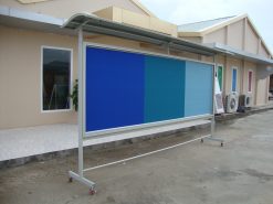 Bảng Thông Tin Di Động Có Mái Che